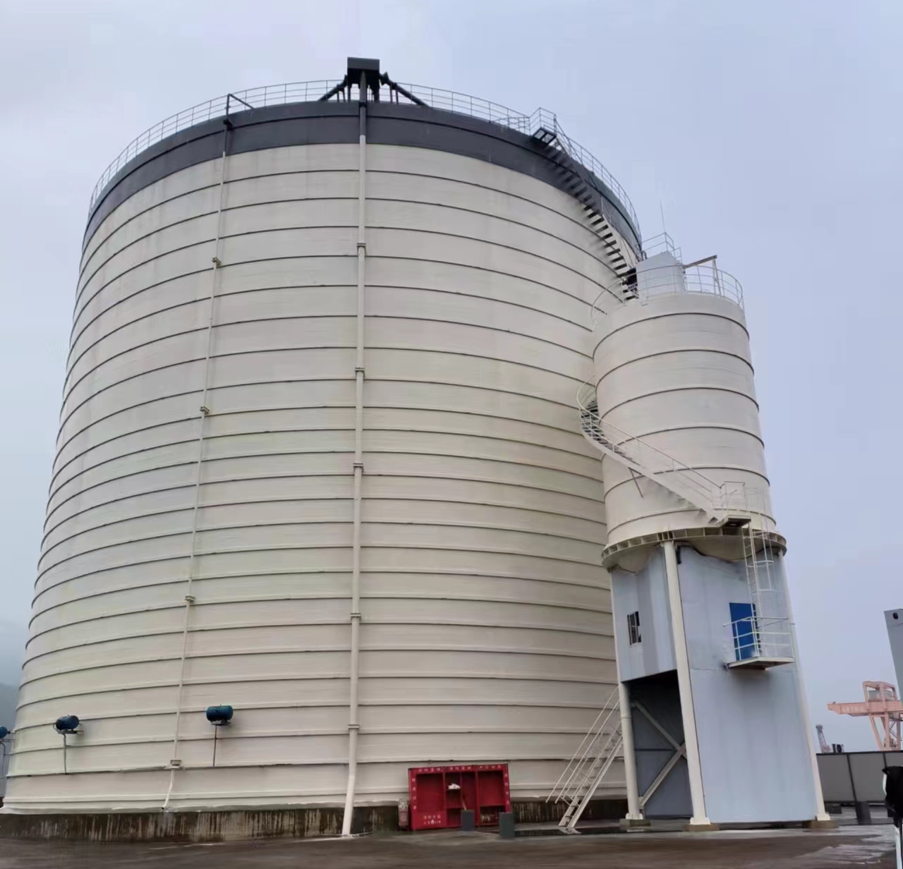 察哈尔右翼后10万吨水泥钢板库