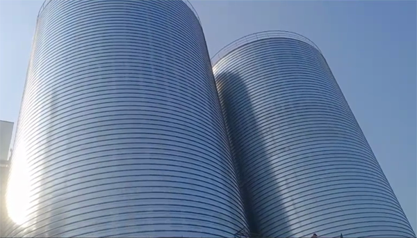 察哈尔右翼后2座混凝土高架卷板仓